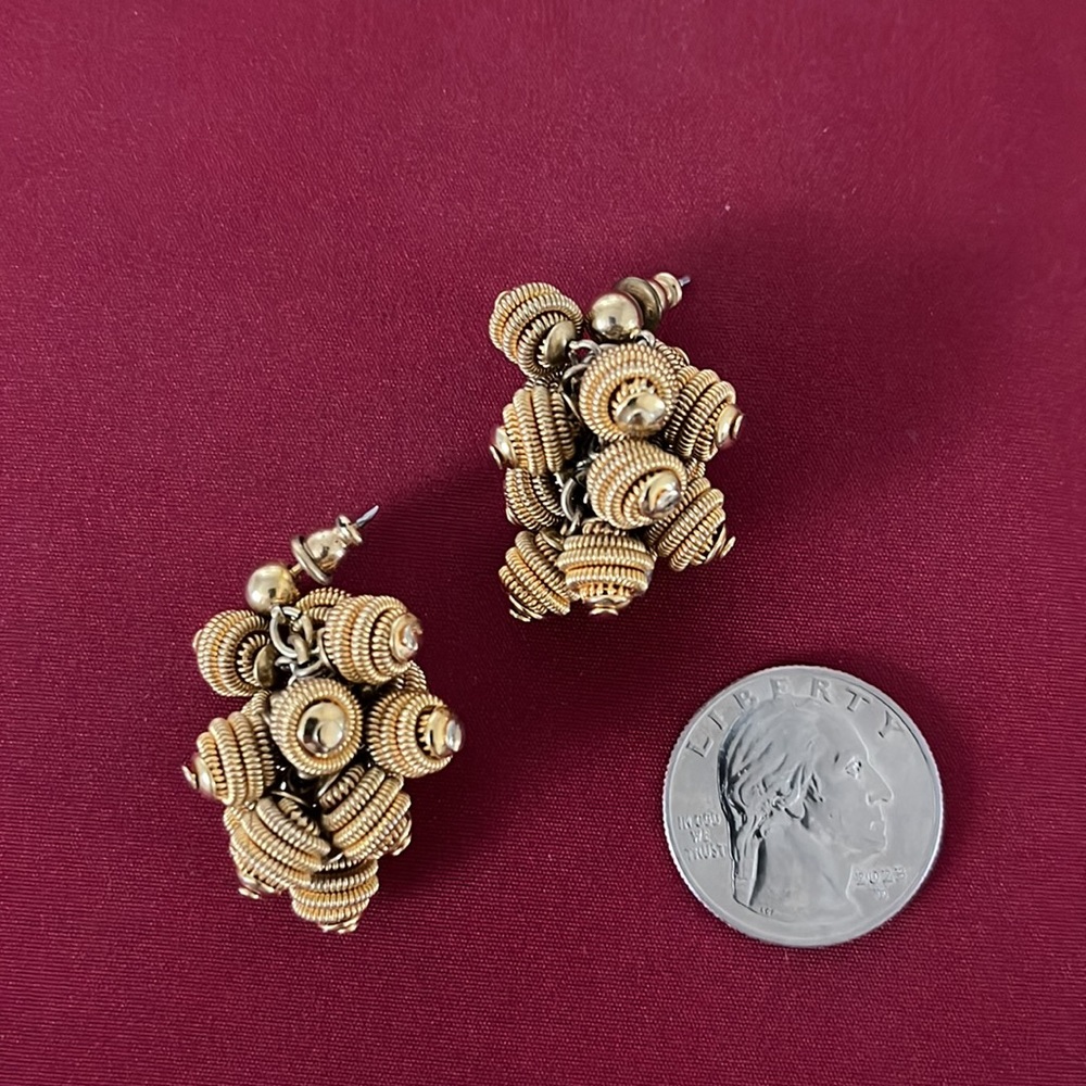 Vintage Gold Bauble Earrings - Picture 3 of 3
